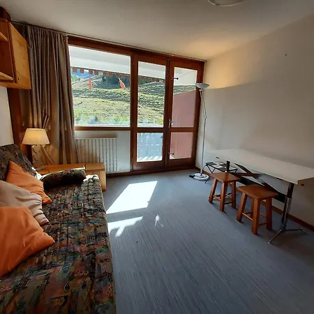 Cosy Avec Balcon Proche Pistes, - Fr-1-351-17